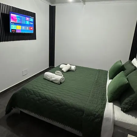Apartment Mayfair Ksamil
