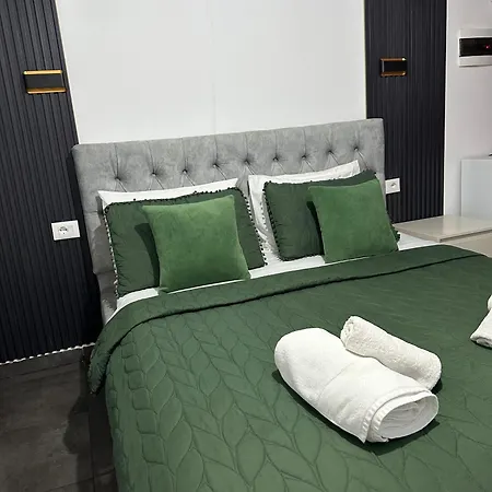Apartment Mayfair Ksamil