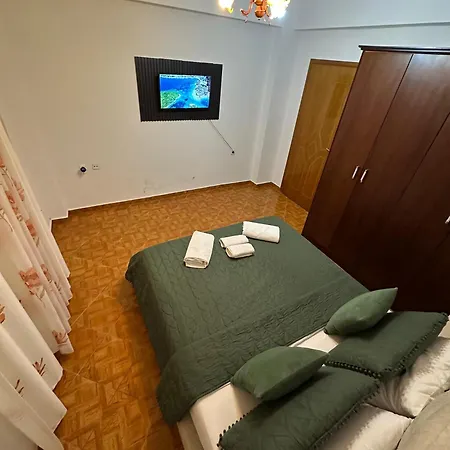 Mayfair Apartment *